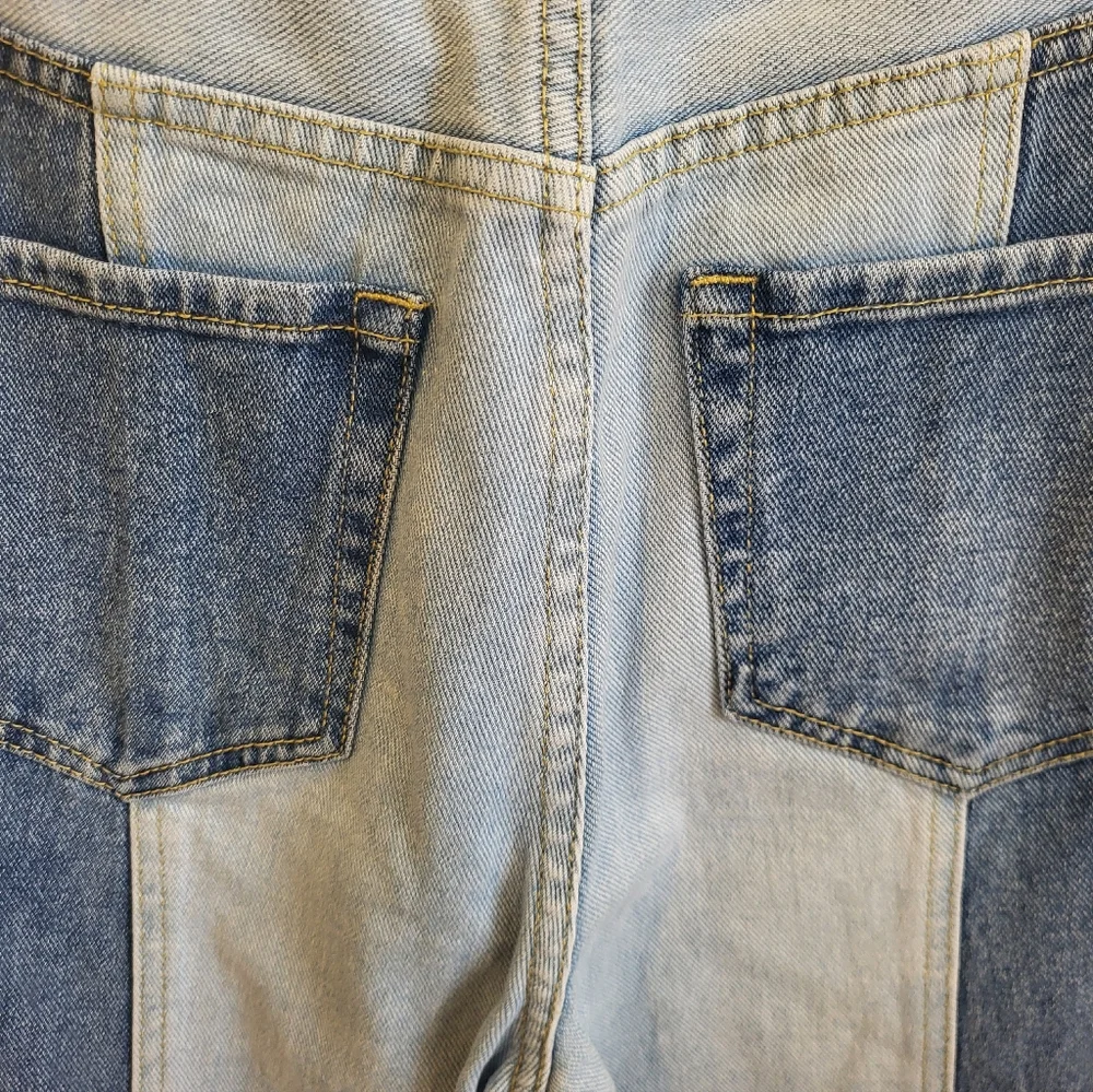PacSun Women's Blue Two-Tone Jeans. Size 25 - Picture 13 of 16